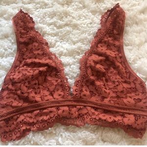 2 Victoria Secret Bralettes Bundle
